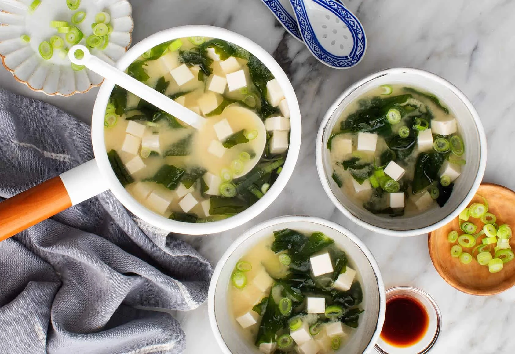 Čorbica sa povrćem i algama (bez glutena)